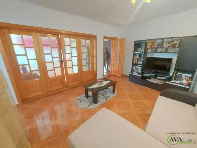 Apartament 3 camere decomandat, zona Mioritei - foto 11