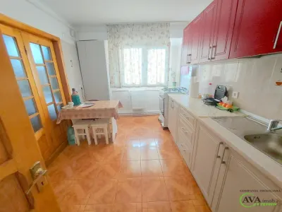 Apartament 3 camere decomandat, zona Mioritei - foto 13