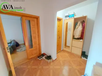 Apartament 3 camere decomandat, zona Mioritei - foto 20