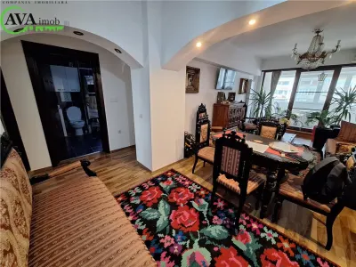 Apartament 4 camere, 3 balcoane, zona centru - foto 6