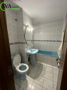 Inchiriez apartament 2 decomandate, etaj 3, cu centrala, Zona de Sus - foto 7