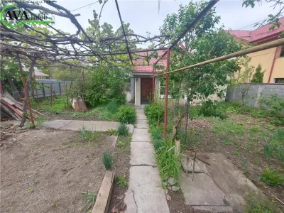 Casa P+M , 100 mp, , teren 550 mp, zona CFR - Bacau