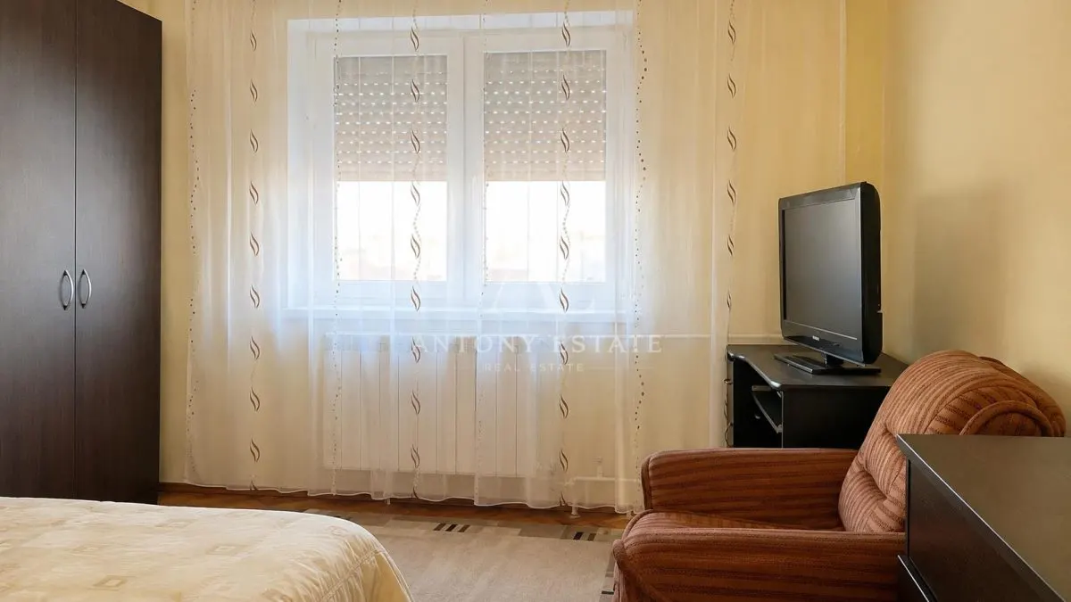 Antony Estate | Apartament de inchiriat, 2 camere - Zona Decebal - Oradea - foto 3