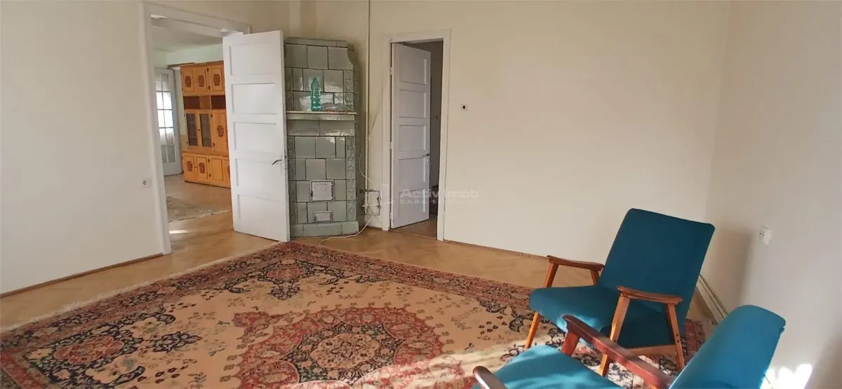 Casa cu 3 camere de inchiriat Centrul Vechi - foto 3