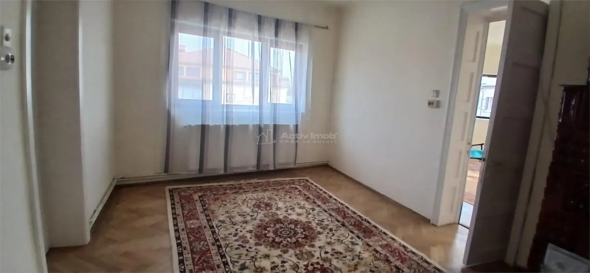 Casa cu 3 camere de inchiriat Centrul Vechi - foto 5