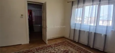 Casa cu 3 camere de inchiriat Centrul Vechi - foto 8
