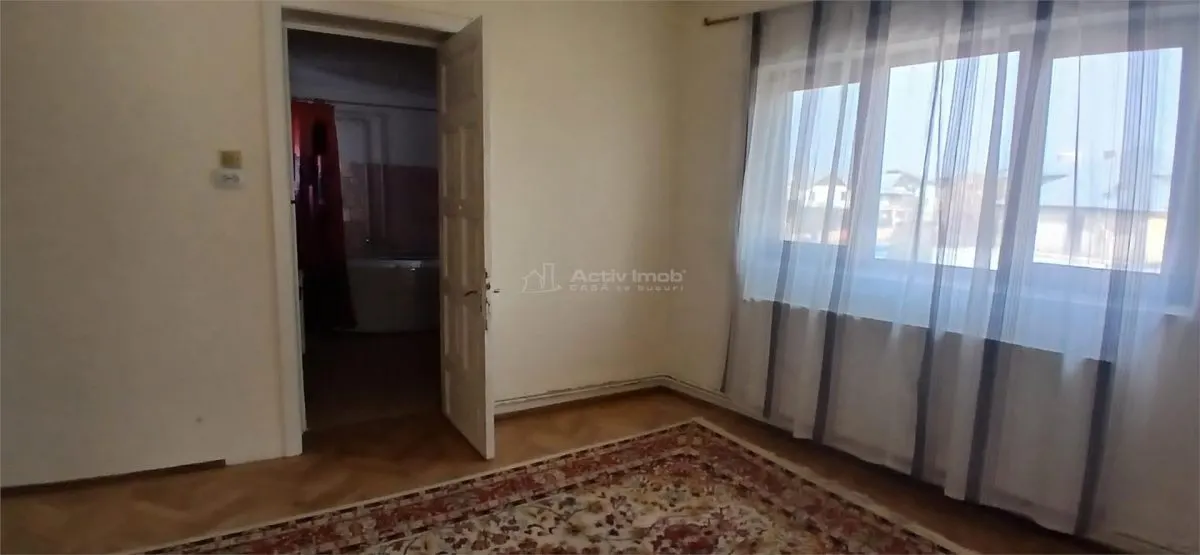 Casa cu 3 camere de inchiriat Centrul Vechi - foto 8