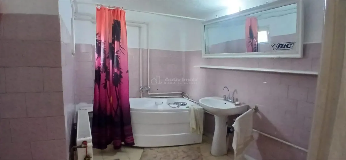 Casa cu 3 camere de inchiriat Centrul Vechi - foto 9