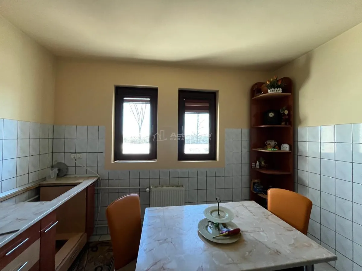 Lugoj,  Vila P+2E+M ,  656 Mp., Construiti, Posibilitate De Investitie, Zona 0 - foto 20