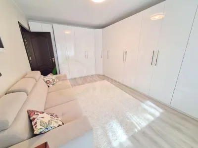Apartament 3 camere, etaj 1, MODERN, utilat si mobilat,Bacau - foto 2