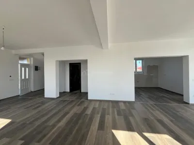 Olosag, Vila P+1E, 194 Mp., Compartimentare  Moderna - foto 12