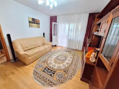 Apartament  2 camere semidecomandat, mobilat si utilat, zona Narcisa - Bacau