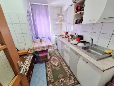 Apartament 2 camere semidecomandat , zona Ura - foto 5