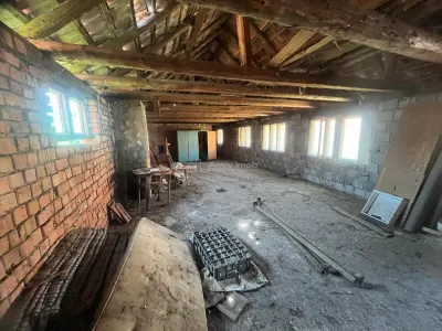 Valisoara, Casa la curte si Teren 3040 Mp, 10 minute de Caransebes - foto 16