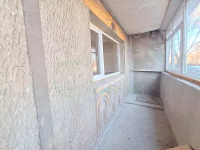 Apartament 3 camere decomandat zona Narcisa - foto 4