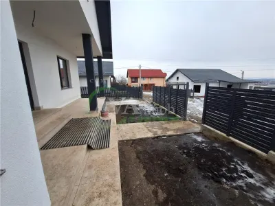 Ansamblu 20 de case, 3 camere  120 mp, zona Margineni - foto 15