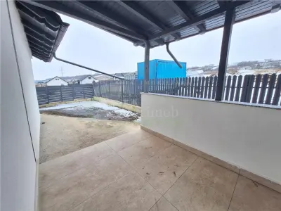 Ansamblu 20 de case, 3 camere  120 mp, zona Margineni - foto 8