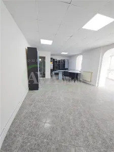 Spatiu comercial de vanzare, Onesti-str Republicii - foto 3