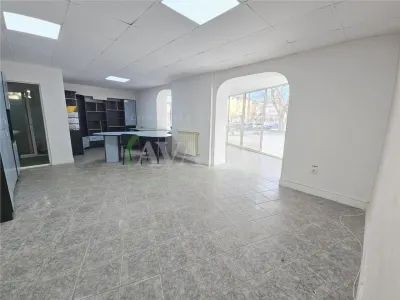 Spatiu comercial de vanzare, Onesti-str Republicii - foto 5