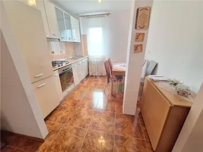 Apartament 2 camere, etaj 2, semimobilat, zona Narcisa - Bacau