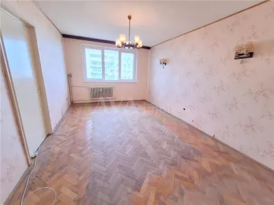 Apartament confort 1 cu balcon generos si multiple spatii de depozitare - Bacau