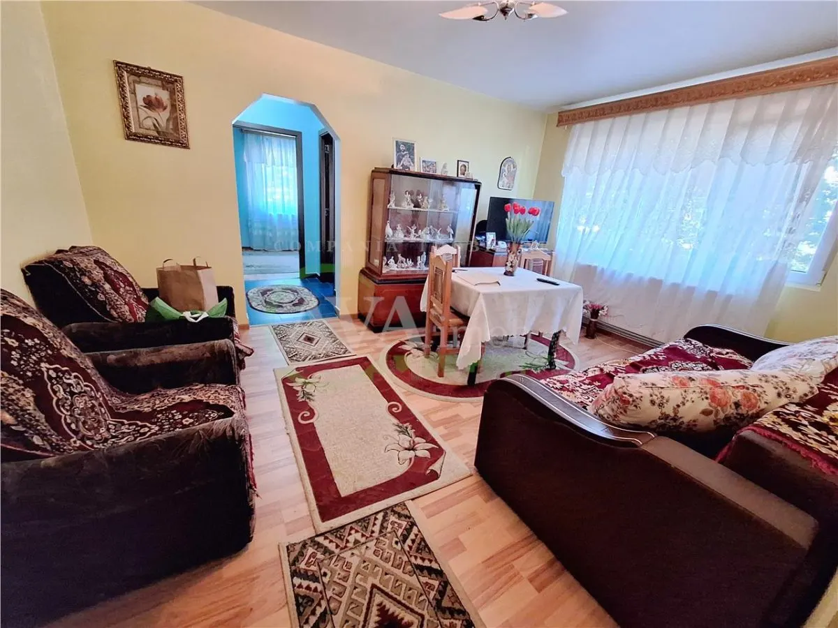 Apartament 2 camere semidecomandat, zona Narcisa - foto 1