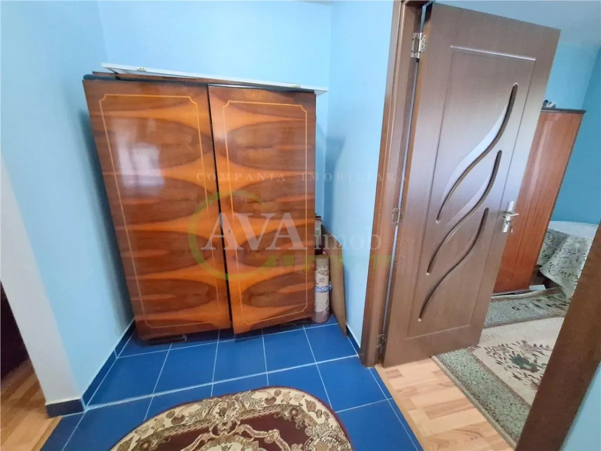 Apartament 2 camere semidecomandat, zona Narcisa - foto 6