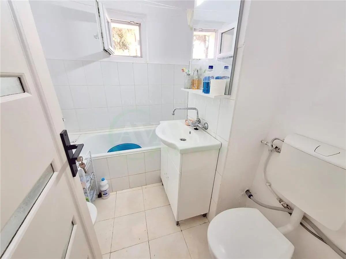 Apartament 3 camere decomandate, parter,  zona Energiei - foto 7
