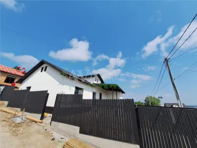 Casa noua din caramida, 110 mp utili – Margineni | Teren 300 mp - foto 2