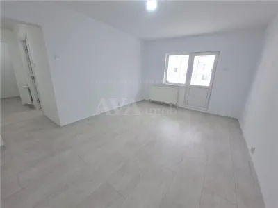 Apartament 2 camere, etaj 2, cu centrala, nemobilat, Piata Sud - foto 12
