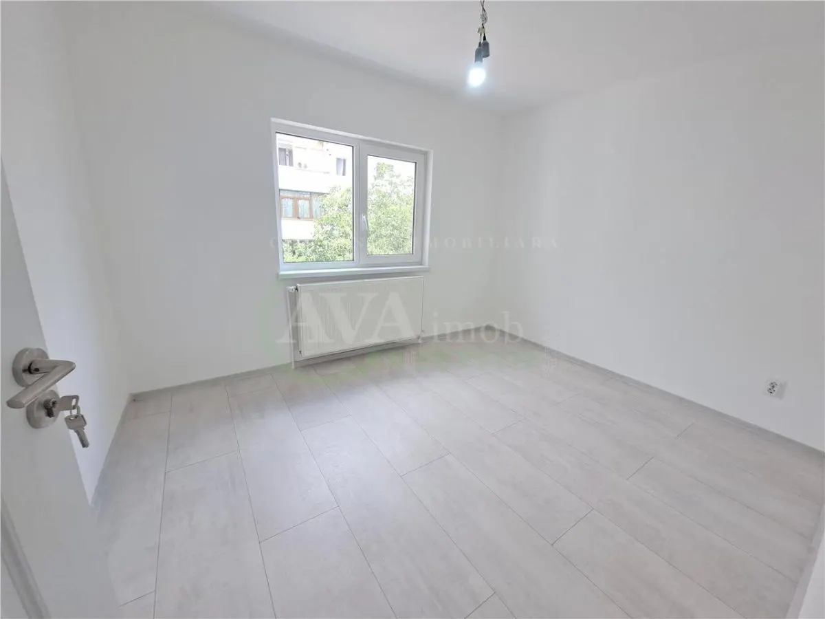 Apartament 2 camere, etaj 2, cu centrala, nemobilat, Piata Sud - foto 17