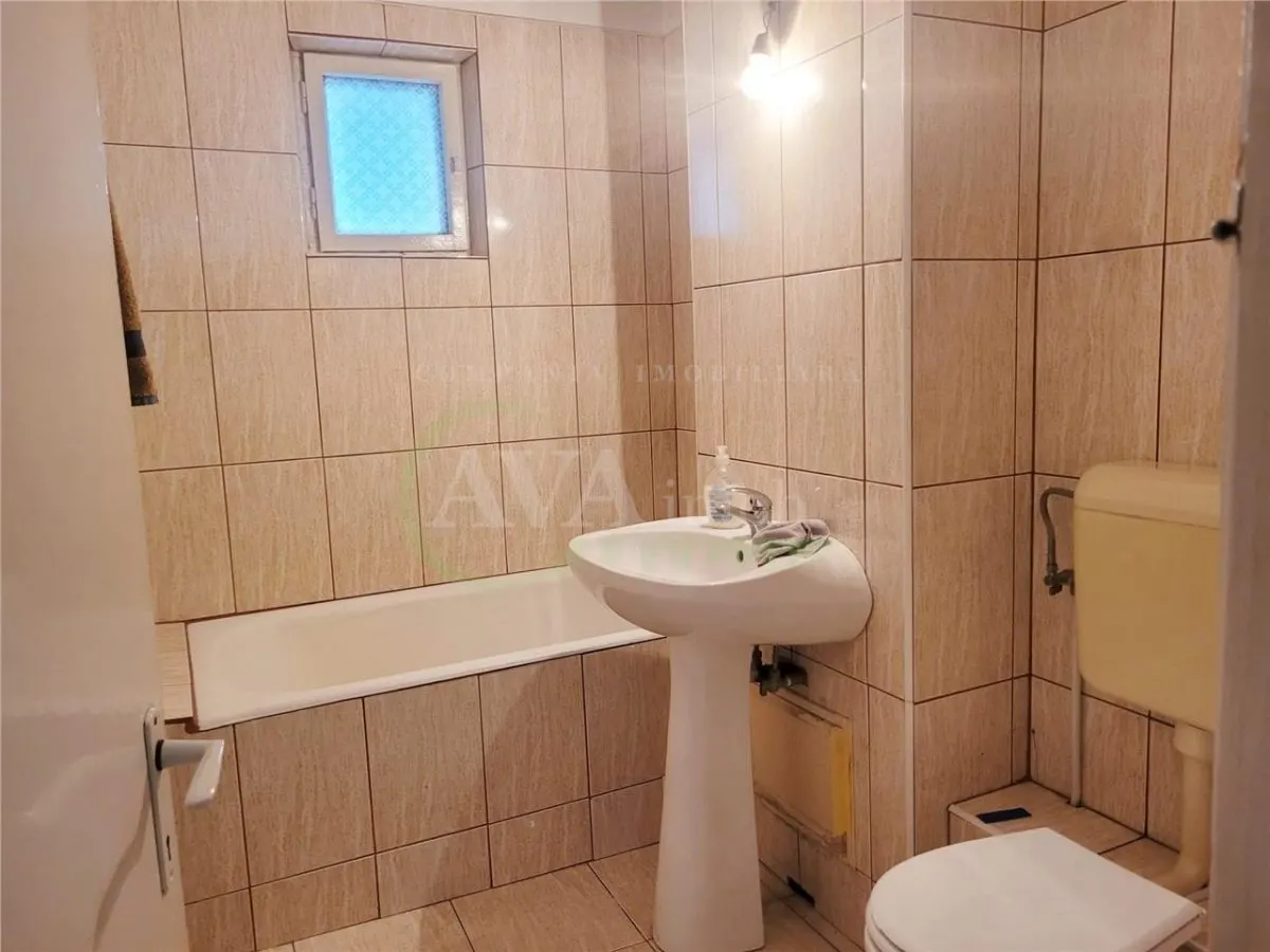 Apartament 3 camere semidecomandate, zona Mioritei - foto 12