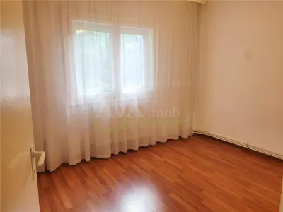 Apartament 3 camere semidecomandate, zona Mioritei - foto 8