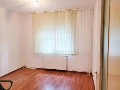 Apartament 3 camere semidecomandate, zona Mioritei - foto 9