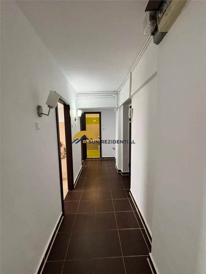 Vitan -Olimpia, apartament decomandat, bloc reabilitat, la cheie - foto 13