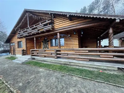 Casa spatioasa, ideala pentru locuinta sau afacere – 1500 mp teren, situata pe drumul principal  Vrancea -- Brasov - Bolotesti