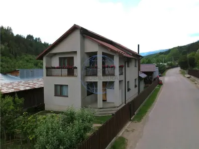 CASA DE VANZARE ZONA MONTANA - foto 2