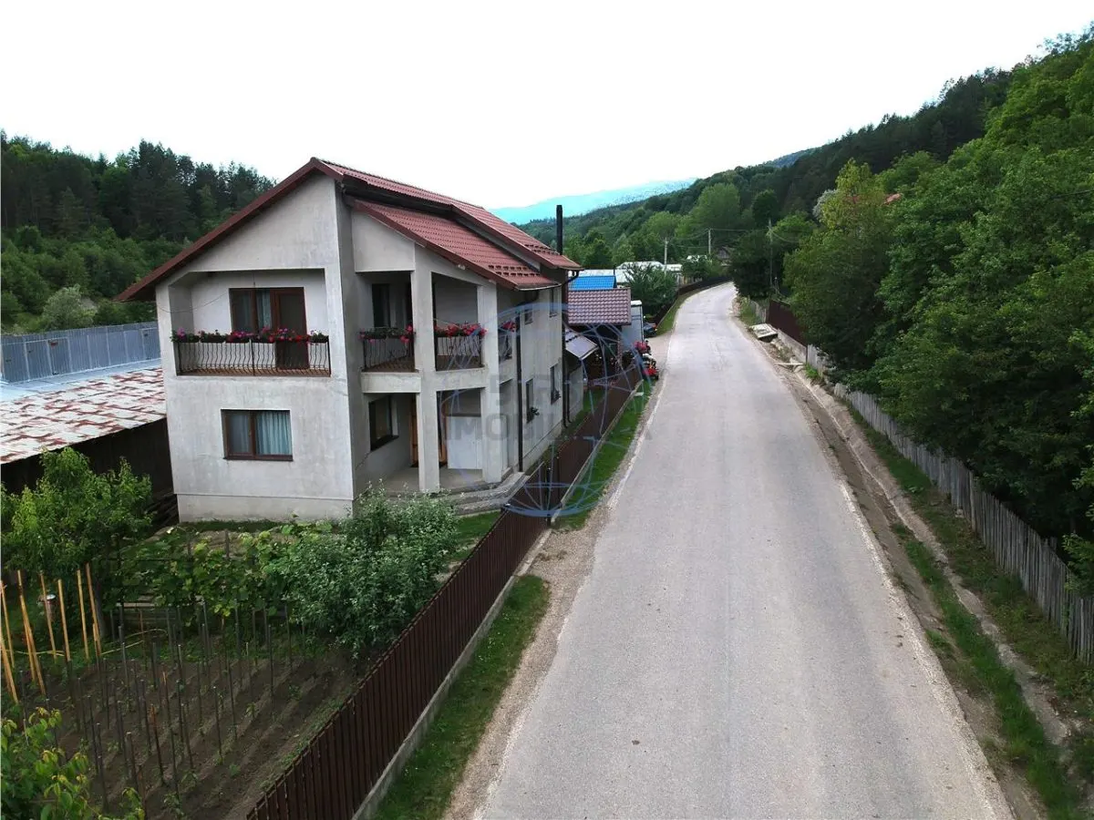CASA DE VANZARE ZONA MONTANA - foto 6
