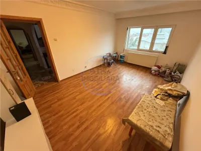 APARTAMENT 3 CAMERE, SUD,  ALEEA ECHITATI - foto 7