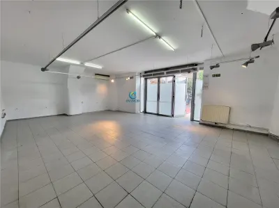 Vanzare spatiu comercial, Ghimbav, Central langa Primarie, vitrina - foto 2