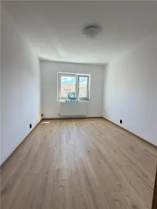 Inchiriere apartament 3 camere, decomandat, Astra-Zorilor, renovat nou, 2 bai - foto 13