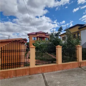 Casa Vila si curte  in Poroschia - foto 12