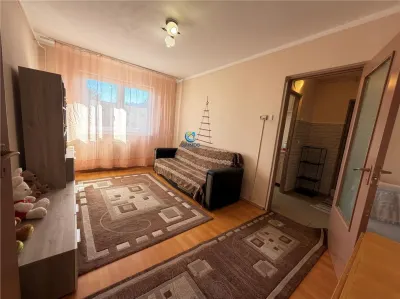 Vanzare apartament 3 camere, Zona Florilor, insorit,mob/utilat, - foto 9