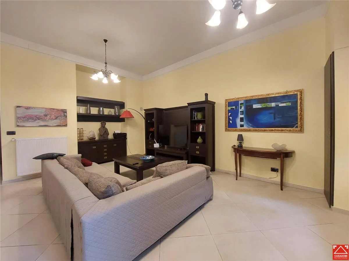 PRET REDUS! Apartament la cheie pe Bv. Revolutiei - foto 1