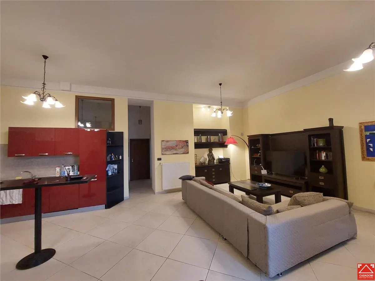 PRET REDUS! Apartament la cheie pe Bv. Revolutiei - foto 6