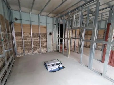 Oravita, Spatiu Com. (Apartament) 89MP, Zona Centrala, Pret Negociabil - foto 10