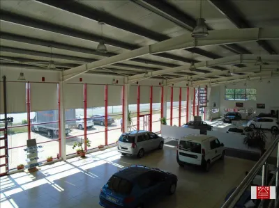 Hala pentru showroom, in apropiere de autostrada - foto 2