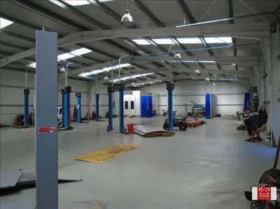 Hala pentru showroom, in apropiere de autostrada - foto 6