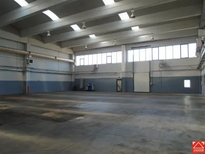 Hala cu pod rulant, de vanzare sau de inchiriat, in Zona Industriala de vest! - foto 12