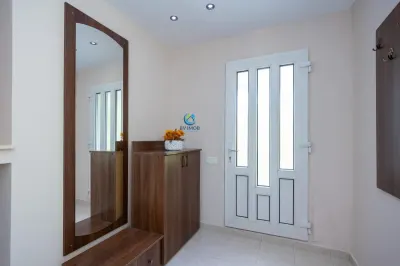 Vanzare apartament 3 camere in Vila pe Drumul de Poiana - foto 16